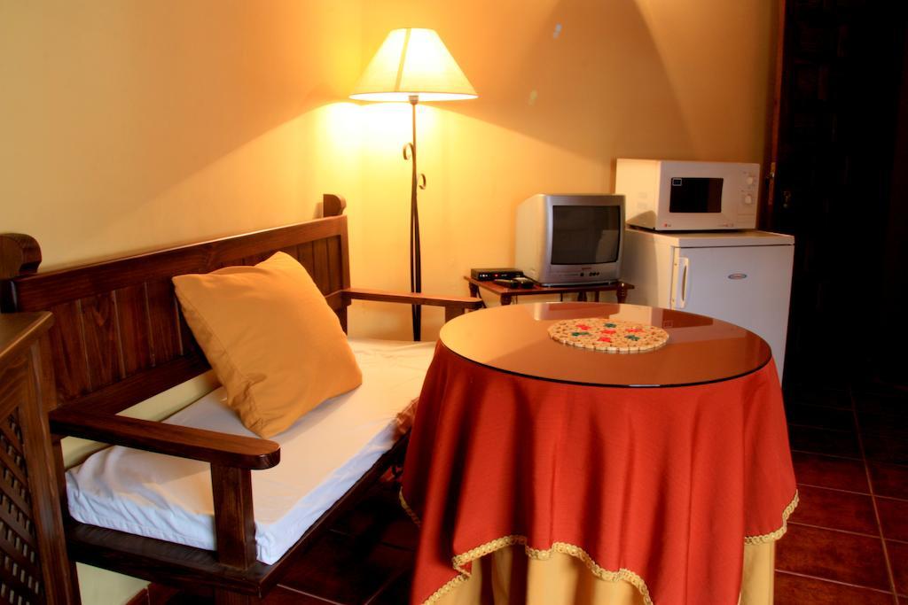 La Boticaria Casa Rural Apartamento Descargamaría Pokoj fotografie